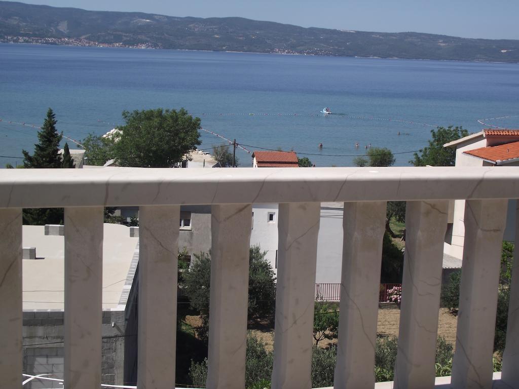 Apartments Ticinovic Omiš Quarto foto